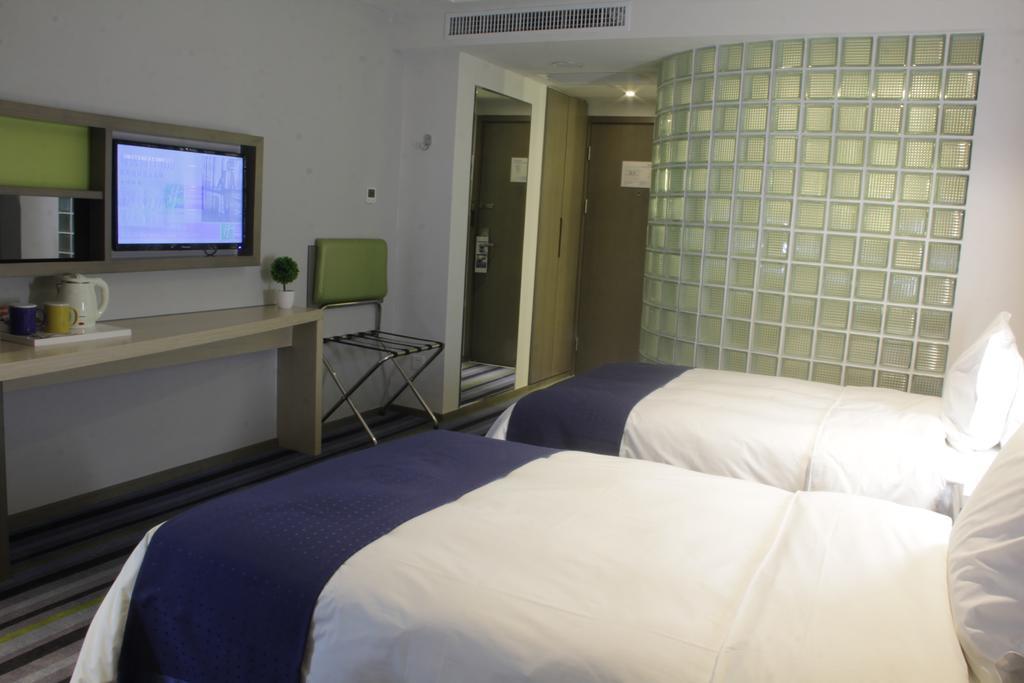 Holiday Inn Express Dujiangyan Ancient City Exterior foto