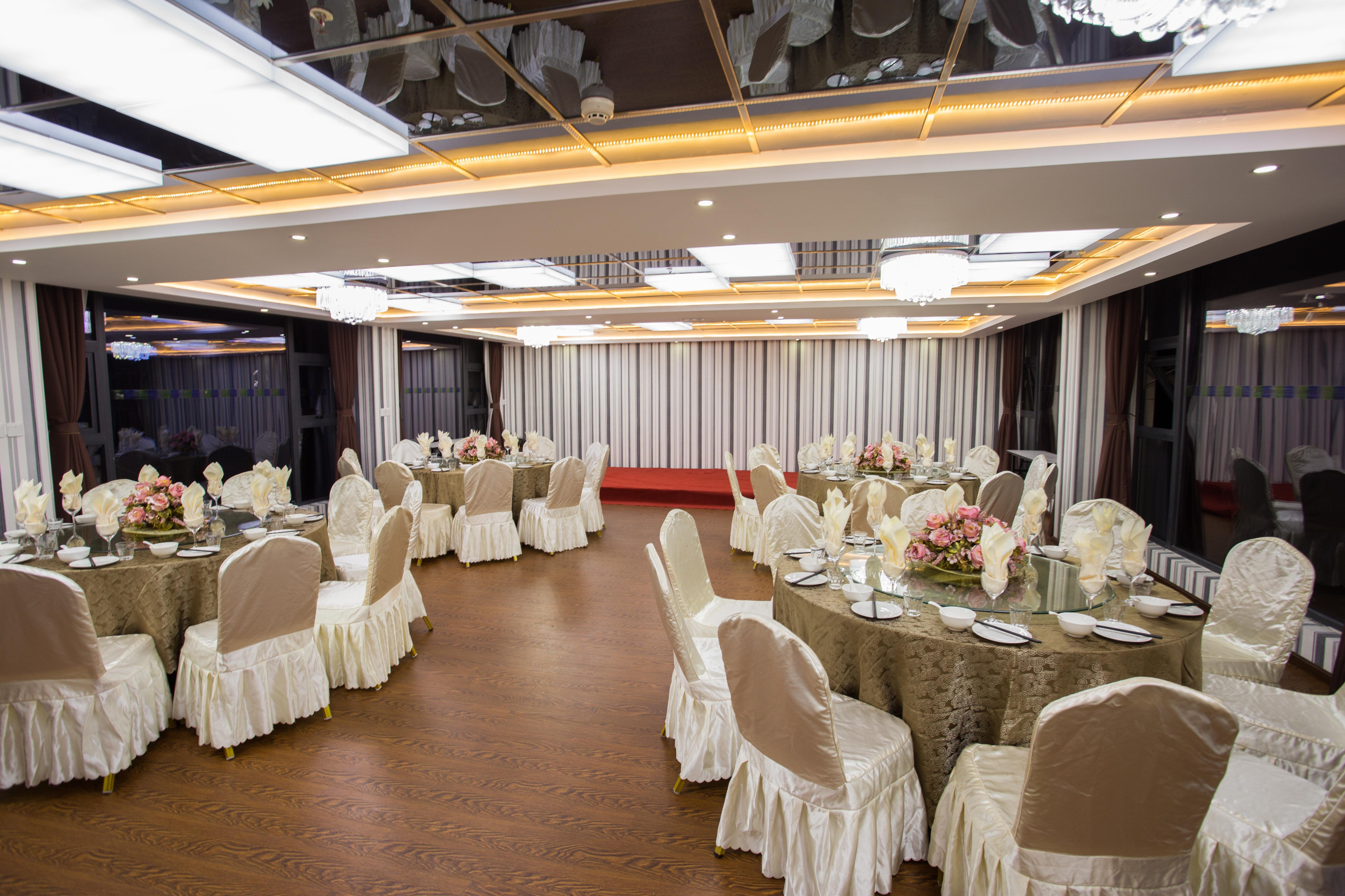 Holiday Inn Express Dujiangyan Ancient City Exterior foto