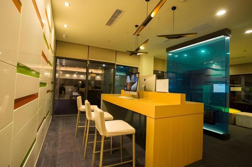 Holiday Inn Express Dujiangyan Ancient City Exterior foto
