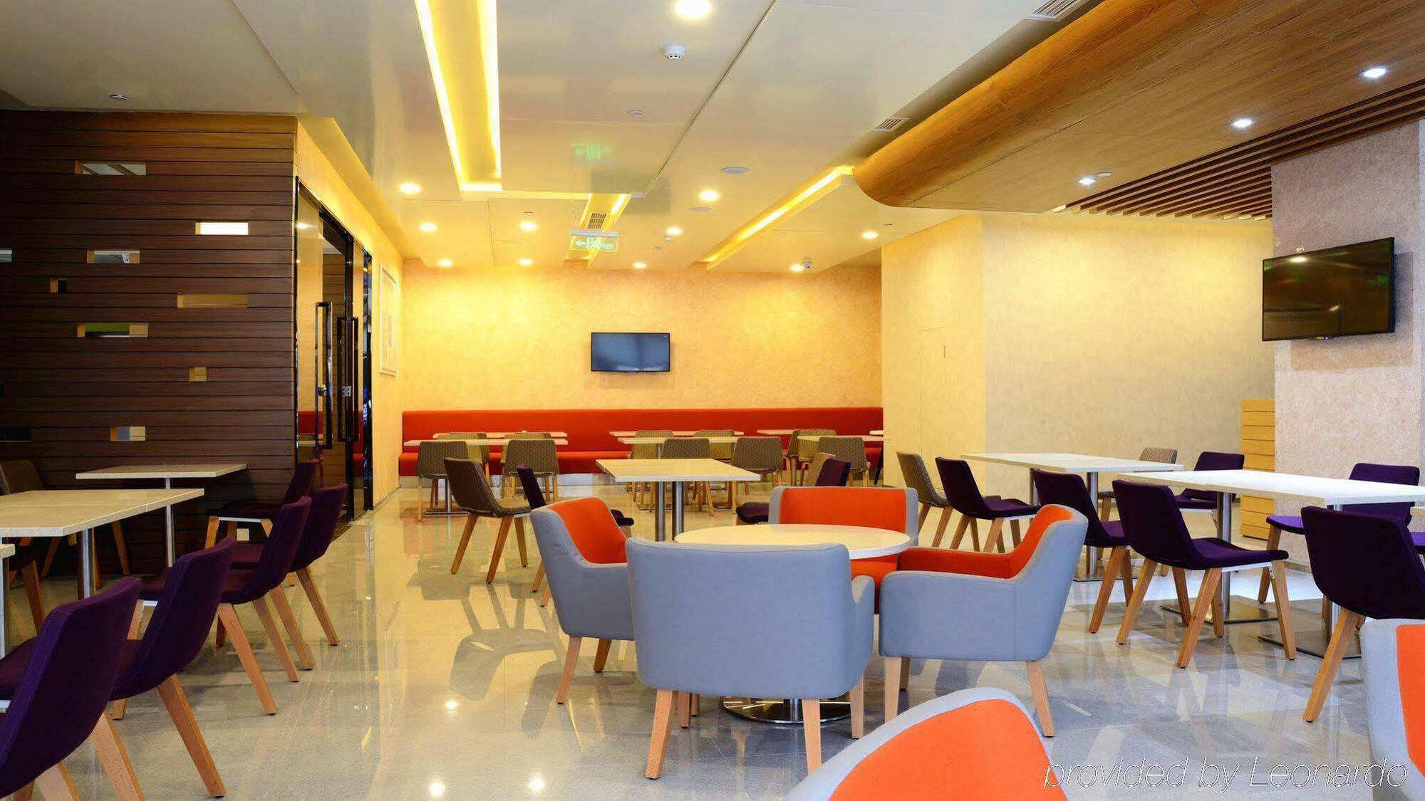 Holiday Inn Express Dujiangyan Ancient City Exterior foto